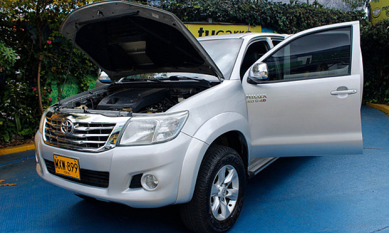 Toyota Hilux Vigo D4...