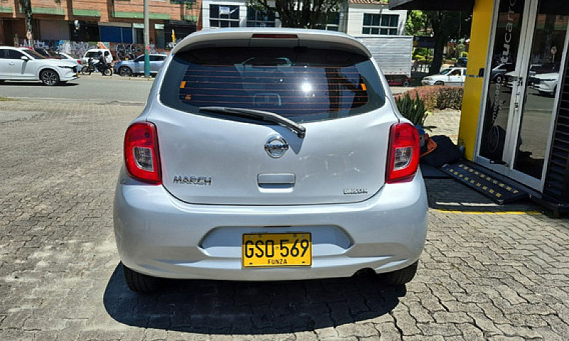 Nissan March 1.6 Sen...