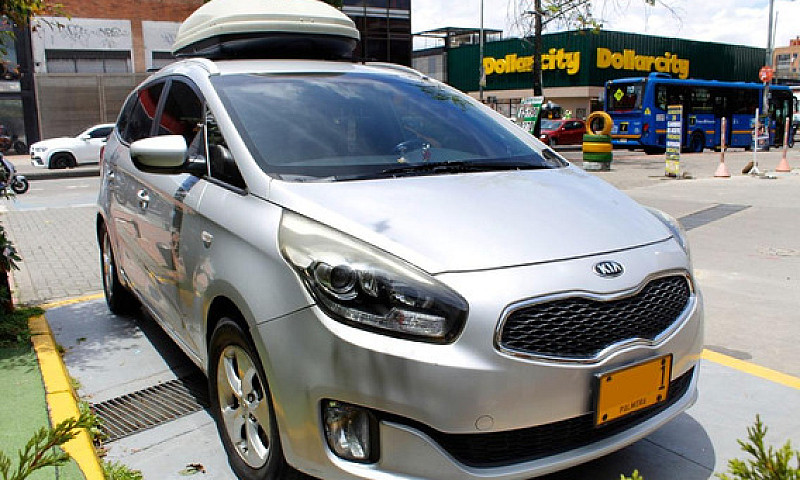 Kia Carens 2.0 Suv E...