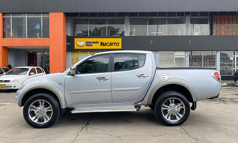 Mitsubishi L200  Spo...