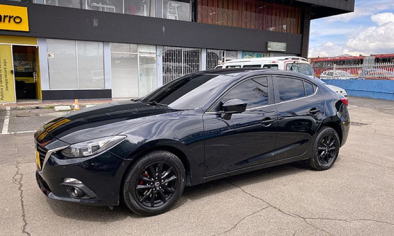 Mazda 3 2.0 Touring...