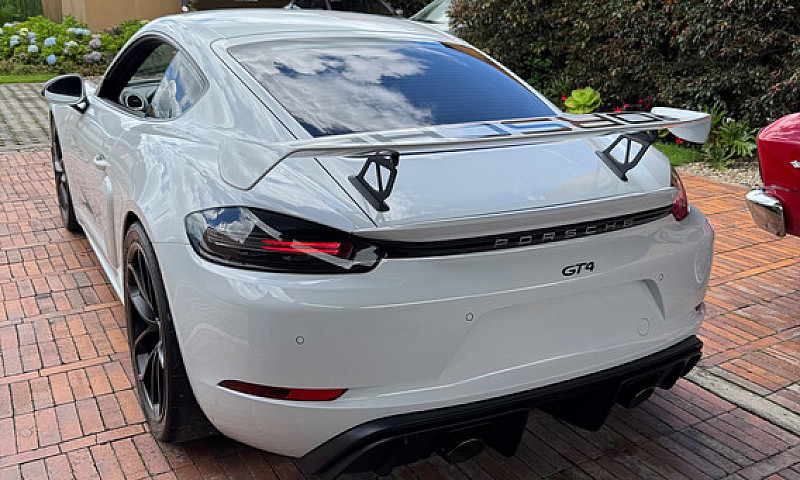 Porsche 718 Cayman G...