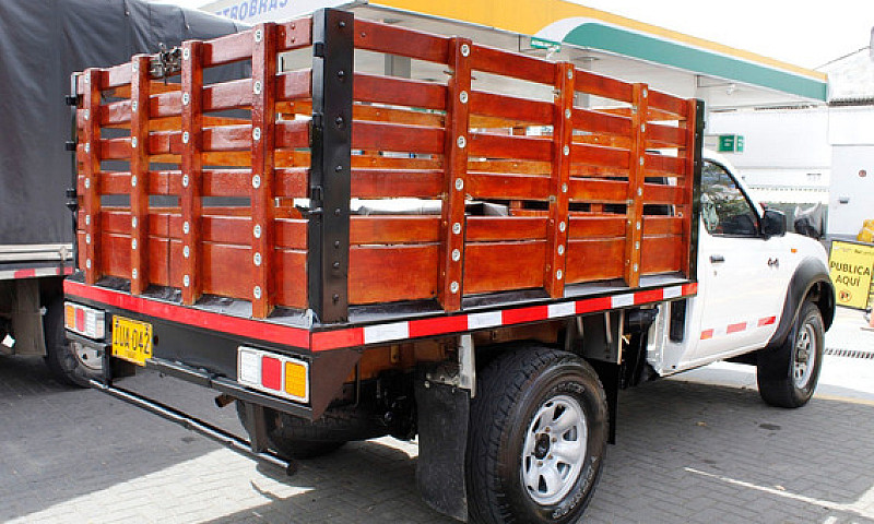 Nissan Frontier D22 ...