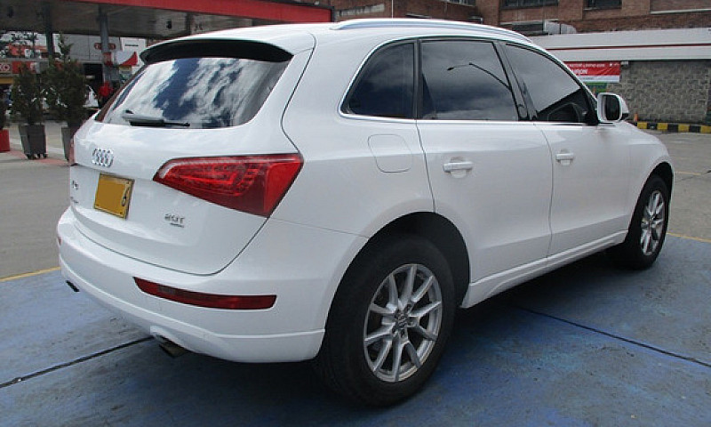 Audi Q5 Luxury 4X4 2...