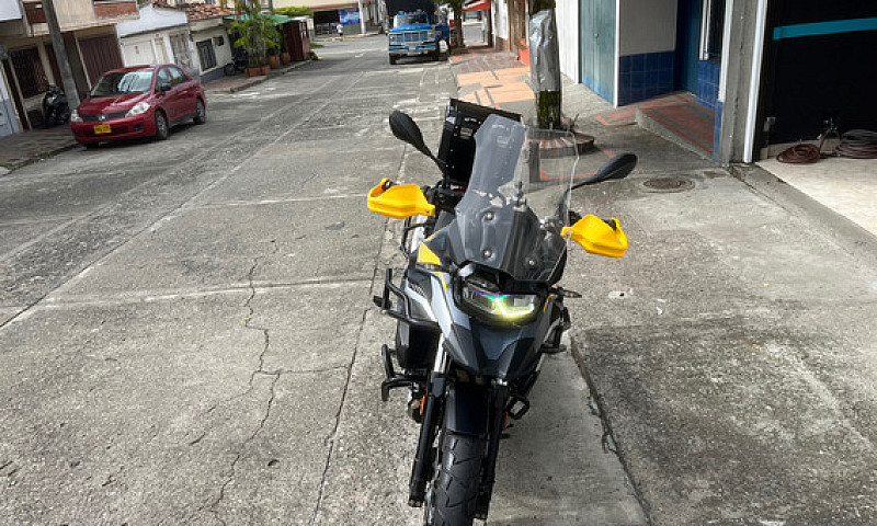Bmw Gs 750...