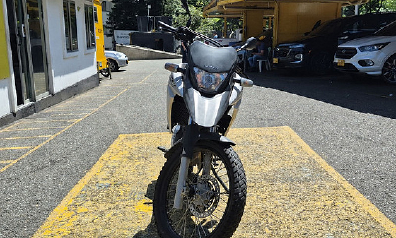 Honda Xre 300 2019...