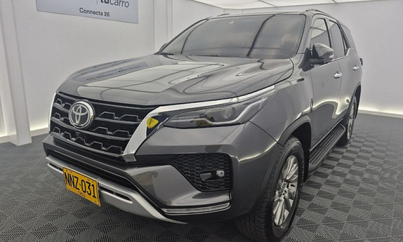 Toyota Fortuner 2.4 ...