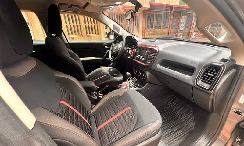 Ram 1000 Doble Cabin...