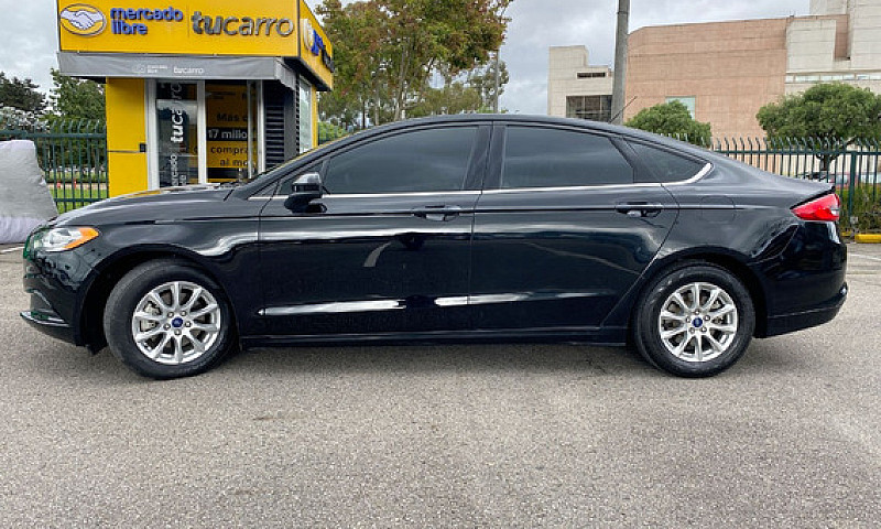 Ford Fusion S 2.5...