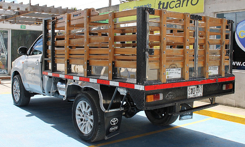 Toyota Hilux 2.5 4X4...