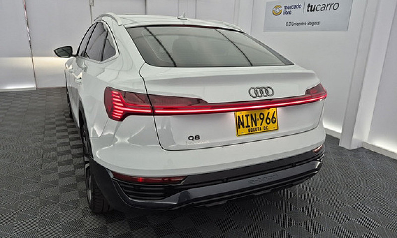 Audi Q8 E-Tron 0.0 Q...