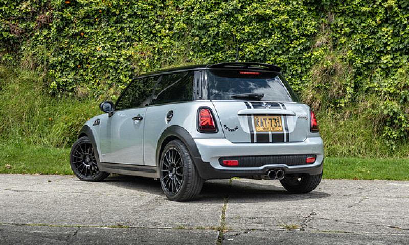 Mini Cooper 1.6 R56 ...