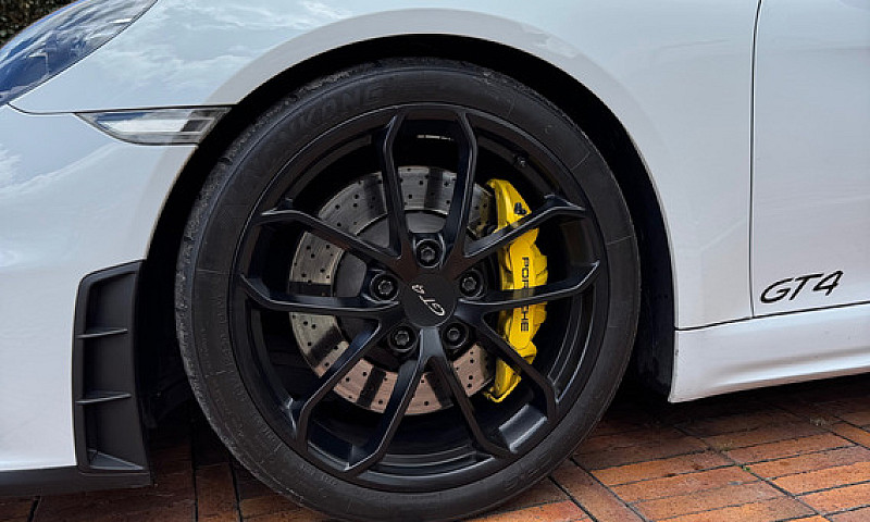 Porsche 718 Cayman G...