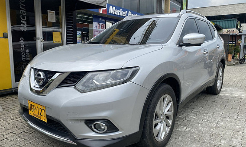 Nissan X-Trail 2.5 E...