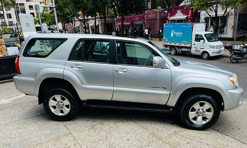 Toyota 4 Runner Acti...