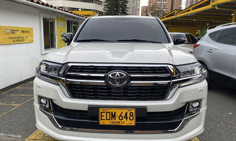 Toyota Land Cruiser ...