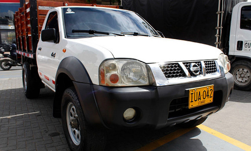 Nissan Frontier D22 ...