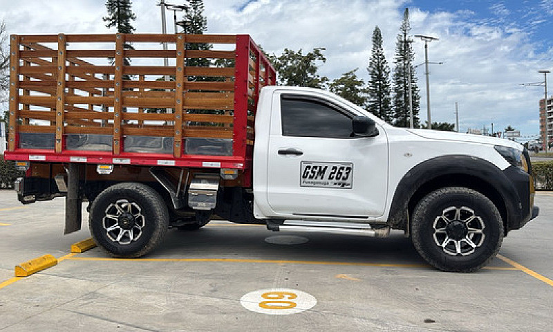 Nissan Frontier 2.5L...