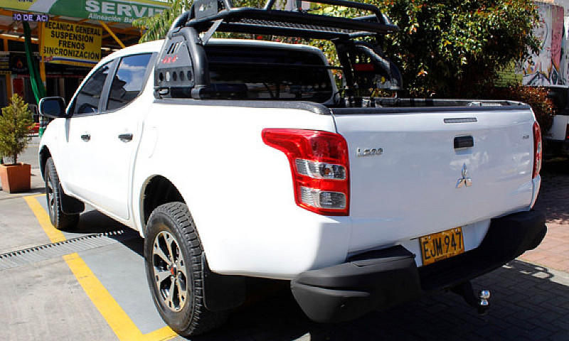 Mitsubishi L200 2.5 ...