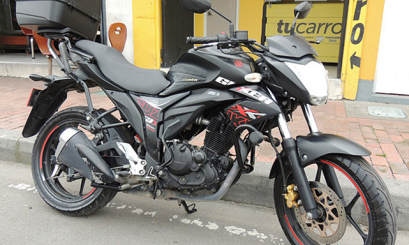 Motocicleta Gixxer 1...