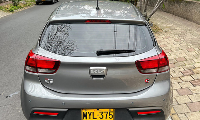 Kia Rio 1.4 Vibrant ...