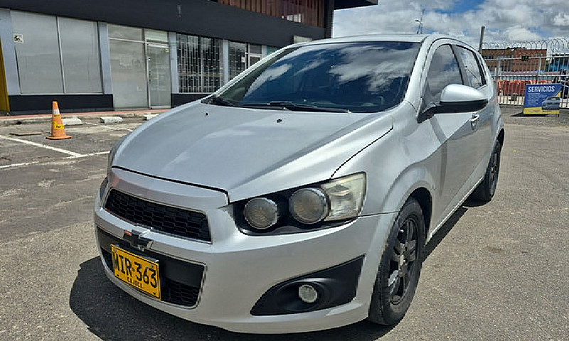 Chevrolet Sonic 1.6 ...