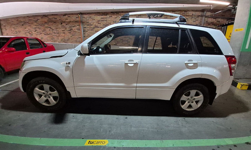 Suzuki Grand Vitara ...