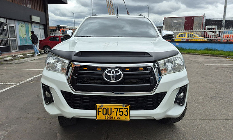 Toyota Hilux 2.8 At ...
