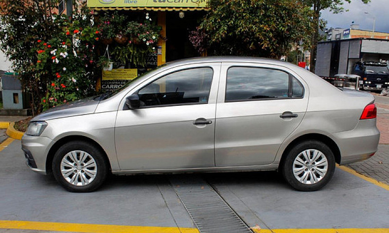 Volkswagen Voyage 1....
