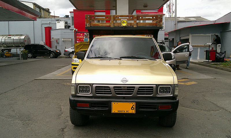 Nissan D21 2.4 4X2...