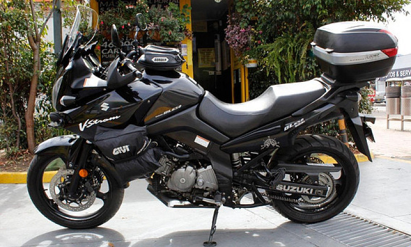 Suzuki V-Strom 650Dl...