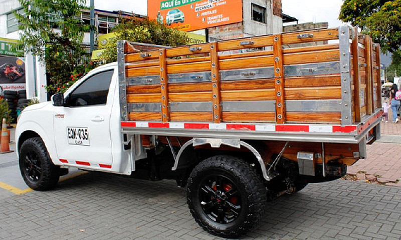 Nissan Frontier 2.5 ...
