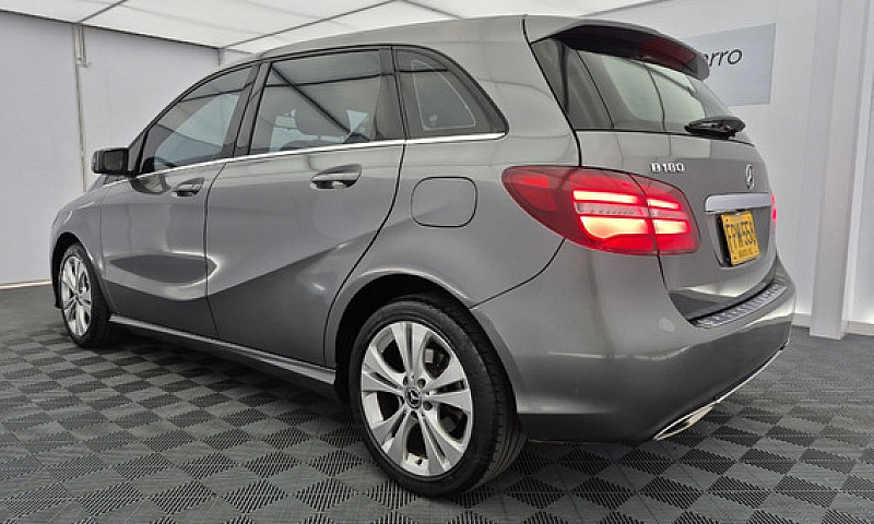 Mercedes-Benz Clase ...