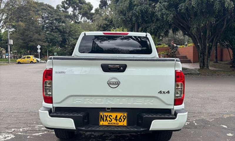 Nissan Frontier 2.3 ...
