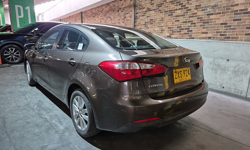 Kia Cerato Pro 1.6 E...