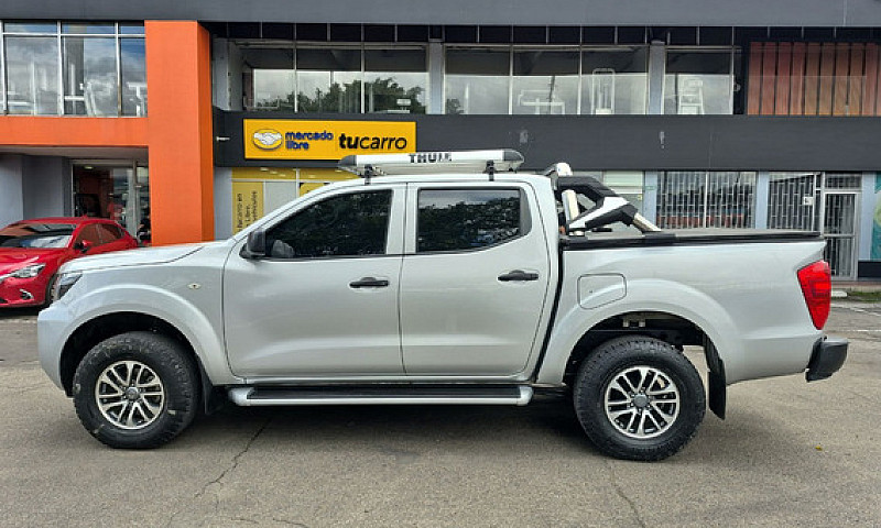 Nissan Frontier 2.5 ...