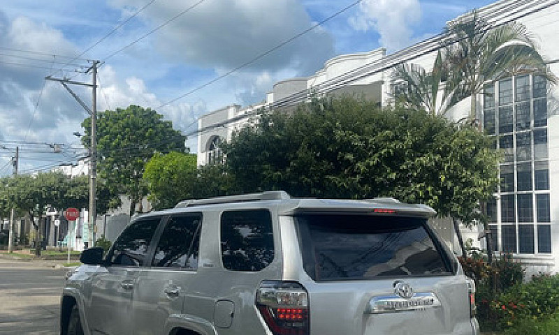 Toyota 4Runner 4.0 L...