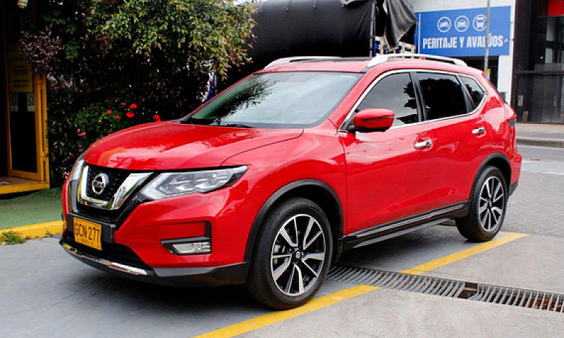Nissan X-Trail 2.5 E...