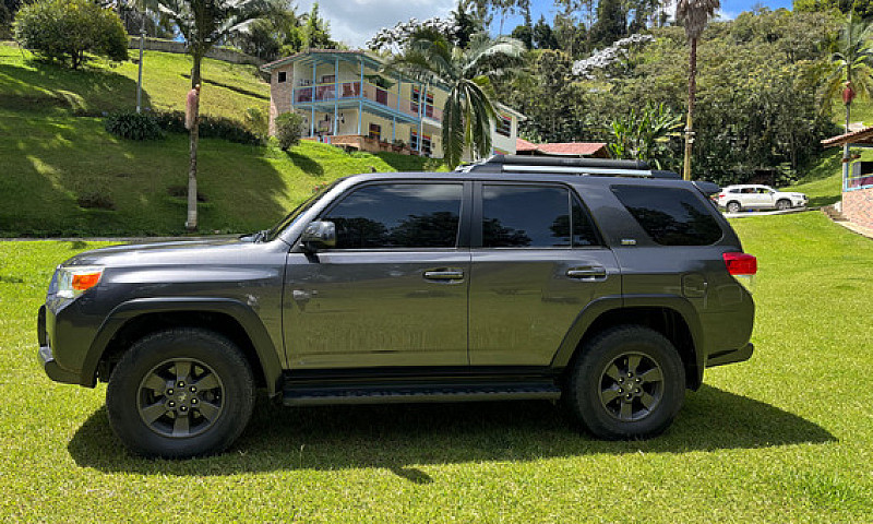 Toyota 4Runner 4.0 S...