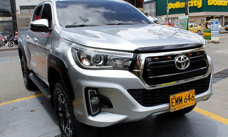 Toyota Hilux Srv 201...