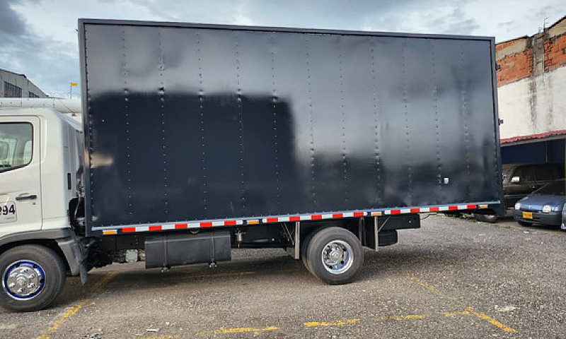 Furgon Hino 500 Fc9J...