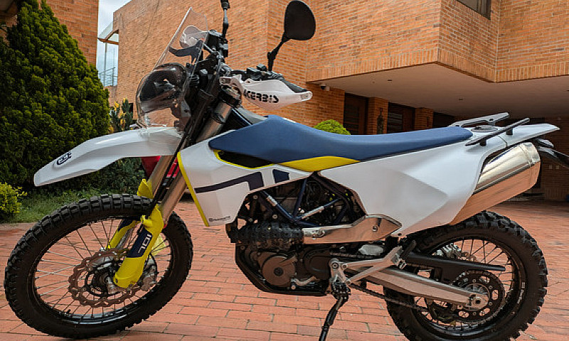 Husqvarna 701 Enduro...