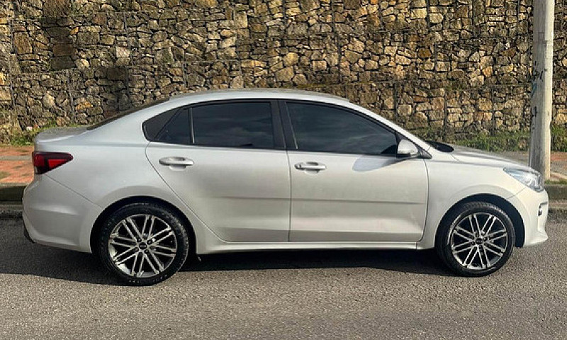 Kia Rio 1.4 Vibrant...