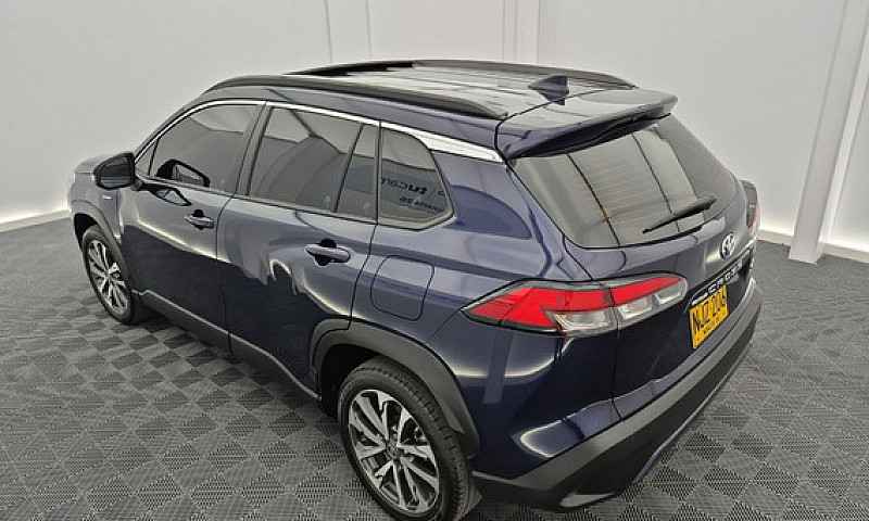 Toyota Corolla Cross...