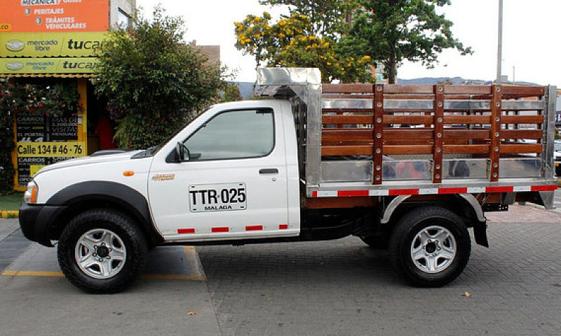 Nissan Frontier D22 ...