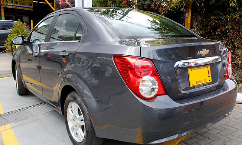 Chevrolet Sonic 1.6 ...