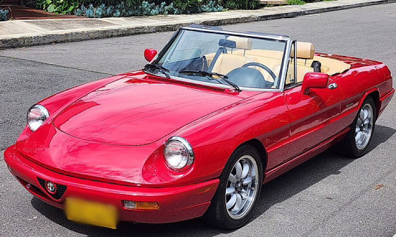 Alfa Romeo Spider 19...