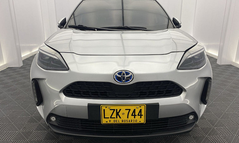 Toyota Yaris Cross 1...