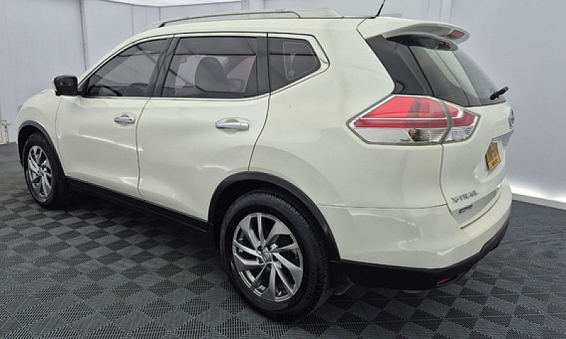 Nissan X-Trail 2.5 E...