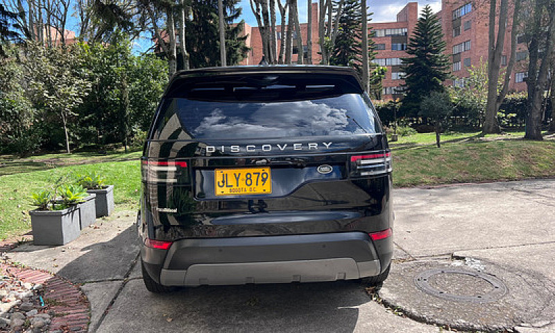 Land Rover Discovery...